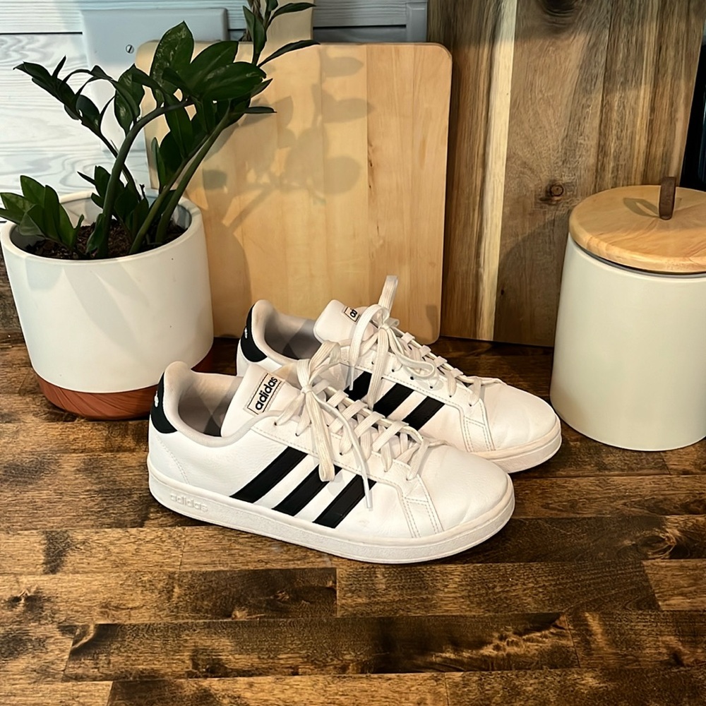 Adidas Grand Court Cloudfoam Lifestyle Sneaker - Size 9